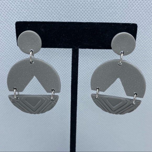 🆕Handmade Clay Earrings - Picture 3 of 7